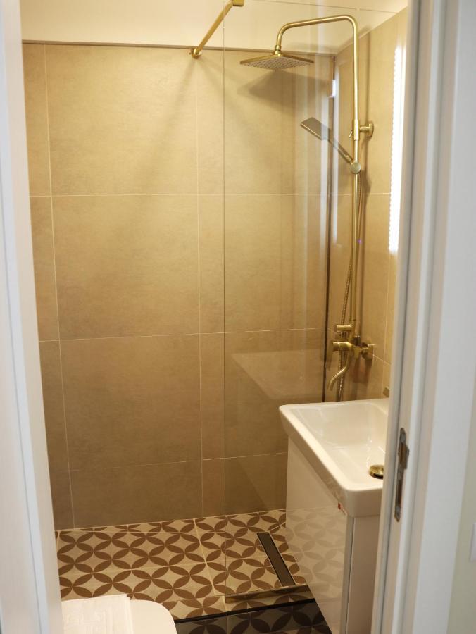 Mina City Center Apartment Amzei ブカレスト エクステリア 写真